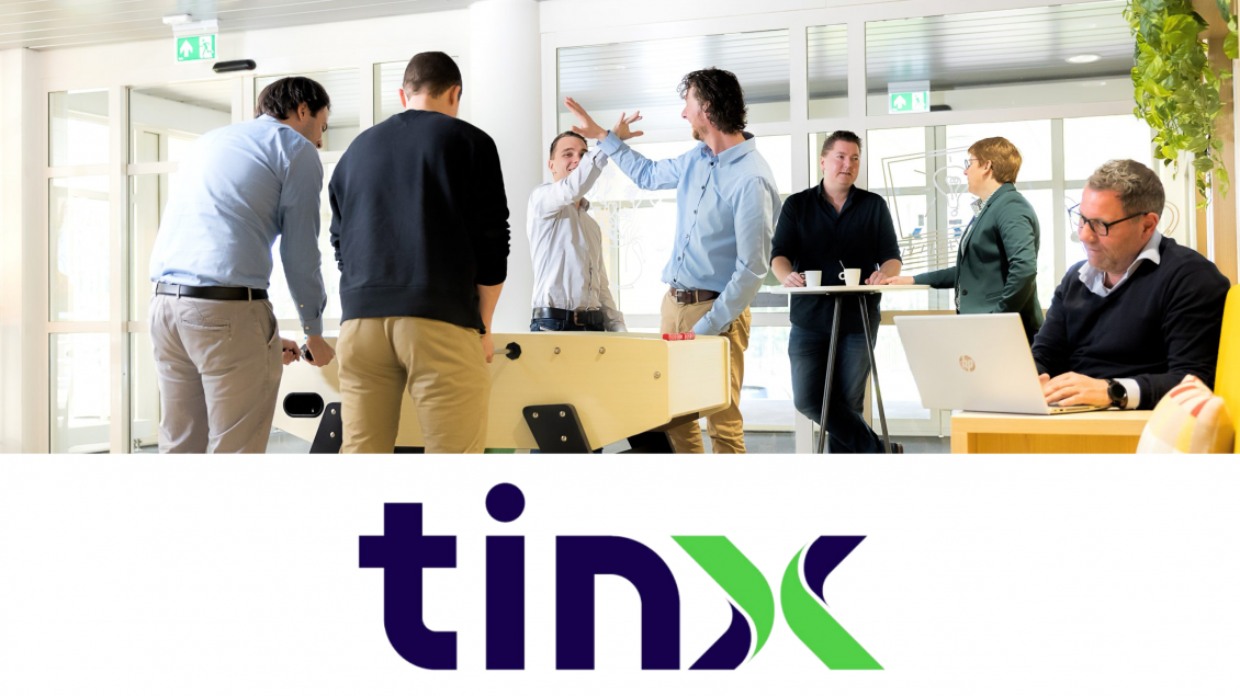 Tinx Werknemers Met banner